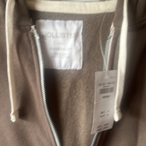 Hollister Hoodie - Picture 2 of 5